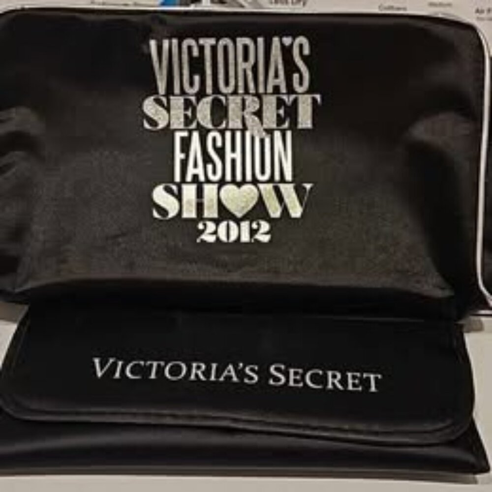 Never Used Victoria's Secret Fashion Show 2012 Makeup Bag & Cosmetic Brush Set.